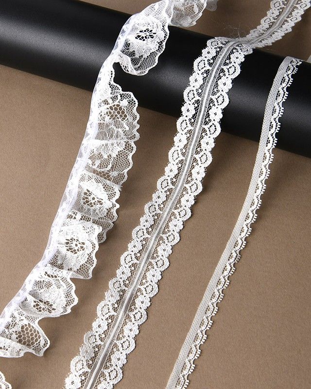 Tricot Lace